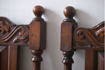 アンティーク家具　イギリスアンティーク 豪華絢爛!オーク材　彫刻の美しいダイニングチェア2脚セット(1)
