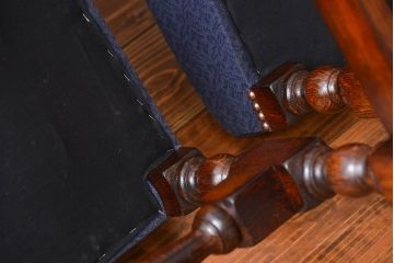 アンティーク家具　イギリスアンティーク 豪華絢爛!オーク材　彫刻の美しいダイニングチェア2脚セット(1)