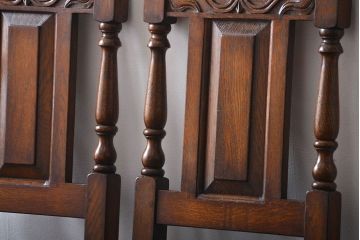 アンティーク家具　イギリスアンティーク 豪華絢爛!オーク材　彫刻の美しいダイニングチェア2脚セット(4)