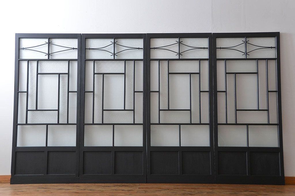 大正ロマン　艶消しブラックペイントの背の高いガラス戸4枚セット(引き戸)