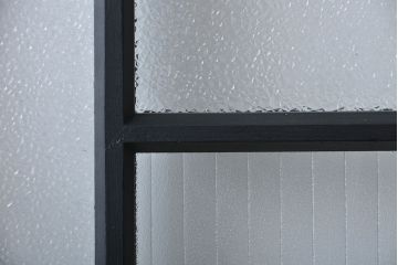 大正ロマン　艶消しブラックペイントの背の高いガラス戸4枚セット(引き戸)