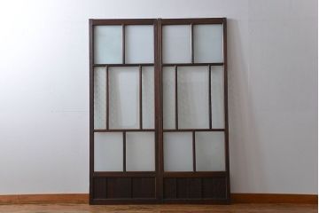 すりガラスと模様ガラス入りガラス戸2枚