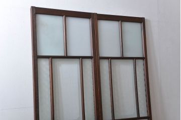 すりガラスと模様ガラス入りガラス戸2枚