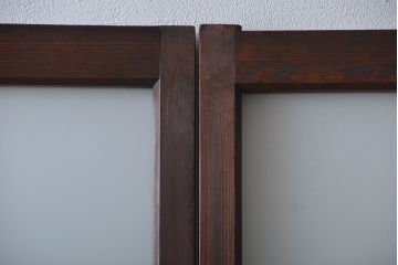 すりガラスと模様ガラス入りガラス戸2枚