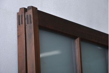 すりガラスと模様ガラス入りガラス戸2枚