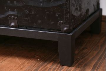 アンティーク家具　アンティーク 脚付き!ブラックトランク(テーブル)