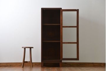 レトロ家具　昭和レトロ モールガラス入り!スリムな縦型脚付き戸棚