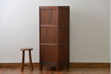 レトロ家具　昭和レトロ モールガラス入り!スリムな縦型脚付き戸棚