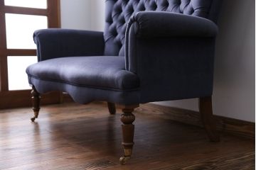 アンティーク家具　イギリスアンティーク 上質!小振りなウィングバック2Pラブソファ(ウイングバックソファ)