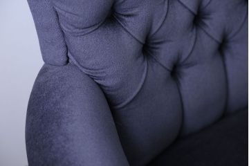 アンティーク家具　イギリスアンティーク 上質!小振りなウィングバック2Pラブソファ(ウイングバックソファ)