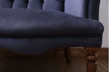 アンティーク家具　イギリスアンティーク 上質!小振りなウィングバック2Pラブソファ(ウイングバックソファ)