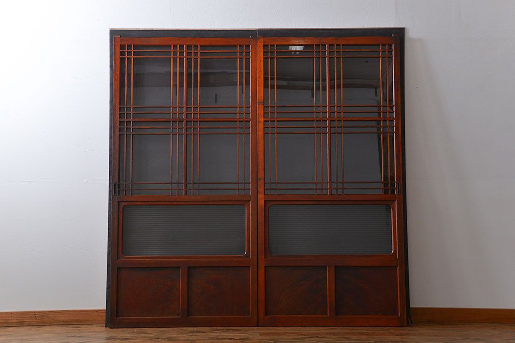 アンティーク お洒落なデザインのガラス格子戸