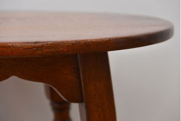 アンティーク家具　イギリスアンティーク オーク材　小さな丸テーブル