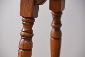 アンティーク家具　イギリスアンティーク オーク材　小さな丸テーブル