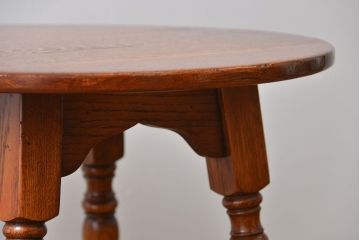 アンティーク家具　イギリスアンティーク オーク材　小さな丸テーブル