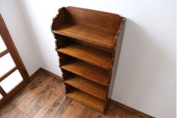 アンティーク家具　イギリスアンティーク　オーク材!側面のデザインが美しい本棚