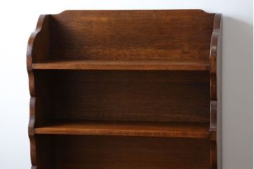 アンティーク家具　イギリスアンティーク　オーク材!側面のデザインが美しい本棚