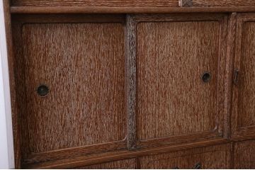 レトロ家具　昭和レトロ 優しい色合いの茶箪笥