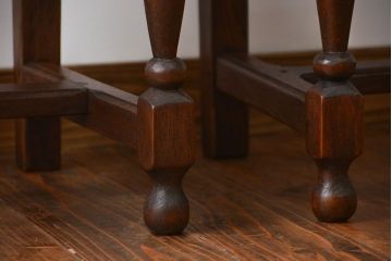 アンティーク家具　イギリスアンティーク オーク材　シックなダイニングチェア2脚セット(1)