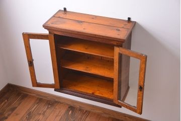 アンティーク家具　イギリスアンティーク 壁掛けカップボード