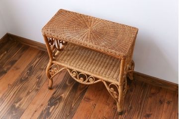 アンティーク家具　イギリスアンティーク　トウ(籐)でできたサイドテーブル