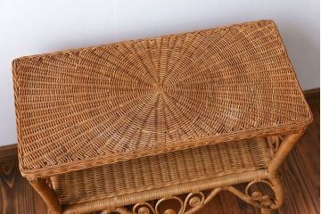 アンティーク家具　イギリスアンティーク　トウ(籐)でできたサイドテーブル