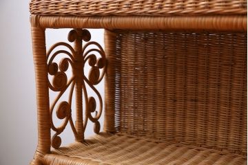 アンティーク家具　イギリスアンティーク　トウ(籐)でできたサイドテーブル