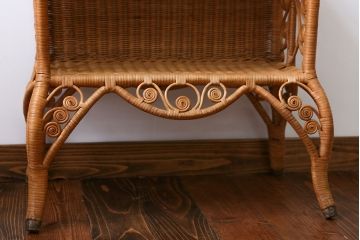 アンティーク家具　イギリスアンティーク　トウ(籐)でできたサイドテーブル