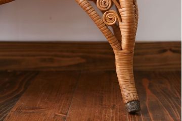 アンティーク家具　イギリスアンティーク　トウ(籐)でできたサイドテーブル