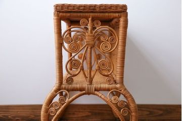 アンティーク家具　イギリスアンティーク　トウ(籐)でできたサイドテーブル