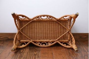 アンティーク家具　イギリスアンティーク　トウ(籐)でできたサイドテーブル