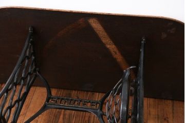 アンティーク家具　イギリスアンティーク オーク材!シンガーミシン脚テーブル(1)
