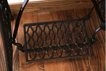 アンティーク家具　イギリスアンティーク オーク材!シンガーミシン脚テーブル(ミシン台)(2)