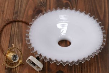 イギリスアンティーク　フリルシェード照明(1)