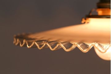 イギリスアンティーク　フリルシェード照明(2)