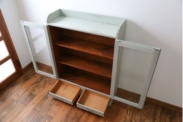 アンティーク家具　アンティーク 気泡ガラス入り!ペイントガラス戸本箱