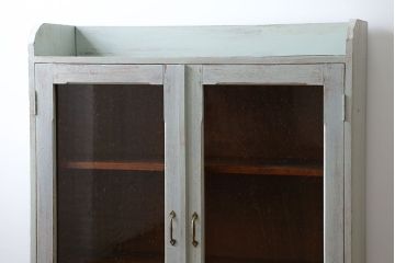 アンティーク家具　アンティーク 気泡ガラス入り!ペイントガラス戸本箱