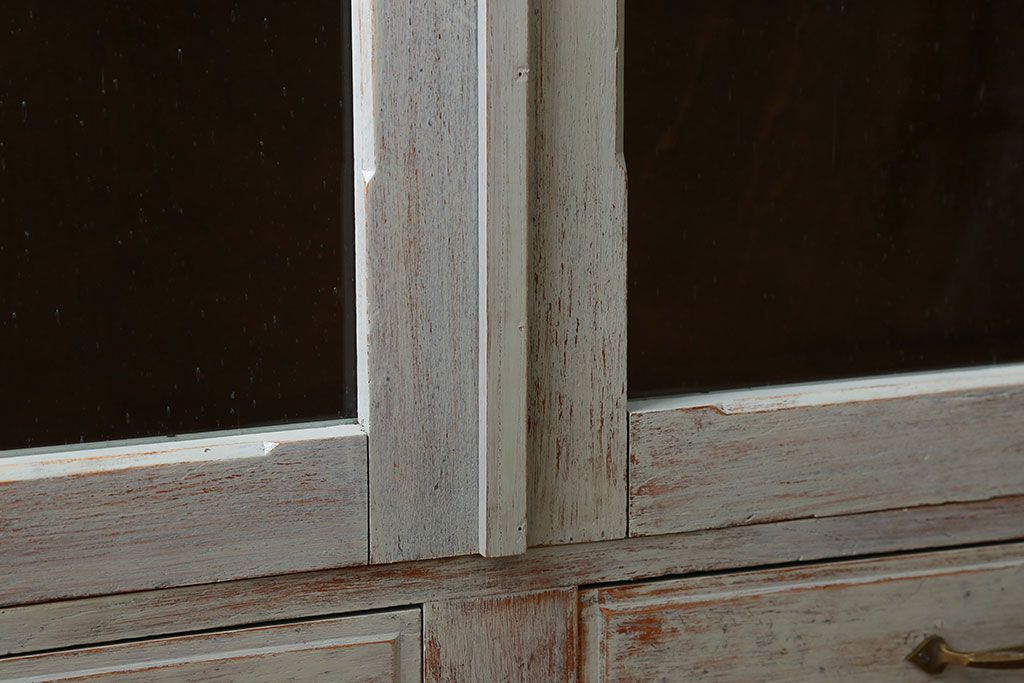 アンティーク家具　アンティーク 気泡ガラス入り!ペイントガラス戸本箱