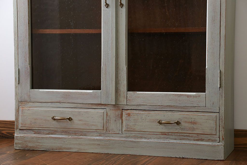 アンティーク家具　アンティーク 気泡ガラス入り!ペイントガラス戸本箱