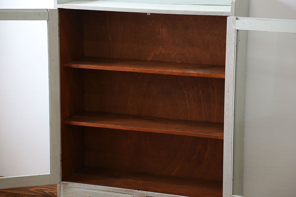 アンティーク家具　アンティーク 気泡ガラス入り!ペイントガラス戸本箱