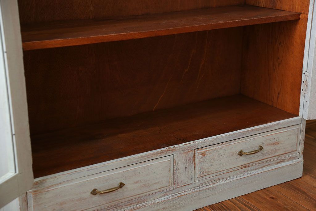 アンティーク家具　アンティーク 気泡ガラス入り!ペイントガラス戸本箱