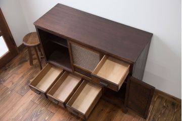 レトロ家具　昭和レトロ ダイヤガラス入りキッチンキャビネット