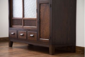 レトロ家具　昭和レトロ ダイヤガラス入りキッチンキャビネット