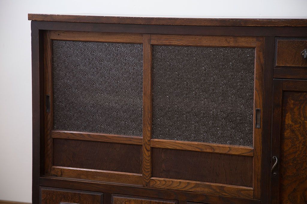 レトロ家具　昭和レトロ ダイヤガラス入りキッチンキャビネット