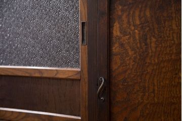 レトロ家具　昭和レトロ ダイヤガラス入りキッチンキャビネット