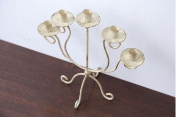 アンティーク雑貨　イギリスアンティーク　シャビーでおしゃれなアイアンキャンドルスタンド