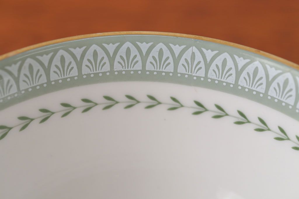 アンティーク　ロイヤルドルトン(BERKSHIRE)カップ&ソーサー 皿など24点(洋食器)