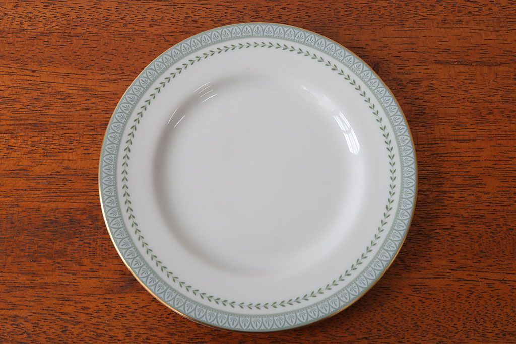 アンティーク　ロイヤルドルトン(BERKSHIRE)カップ&ソーサー 皿など24点(洋食器)