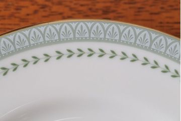 アンティーク　ロイヤルドルトン(BERKSHIRE)カップ&ソーサー 皿など24点(洋食器)