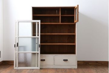 アンティーク家具　アンティークペイントガラス戸収納棚